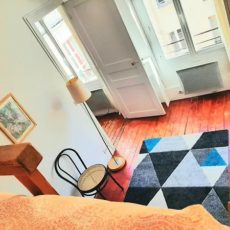 Charming Quiet & Bright Apartment *